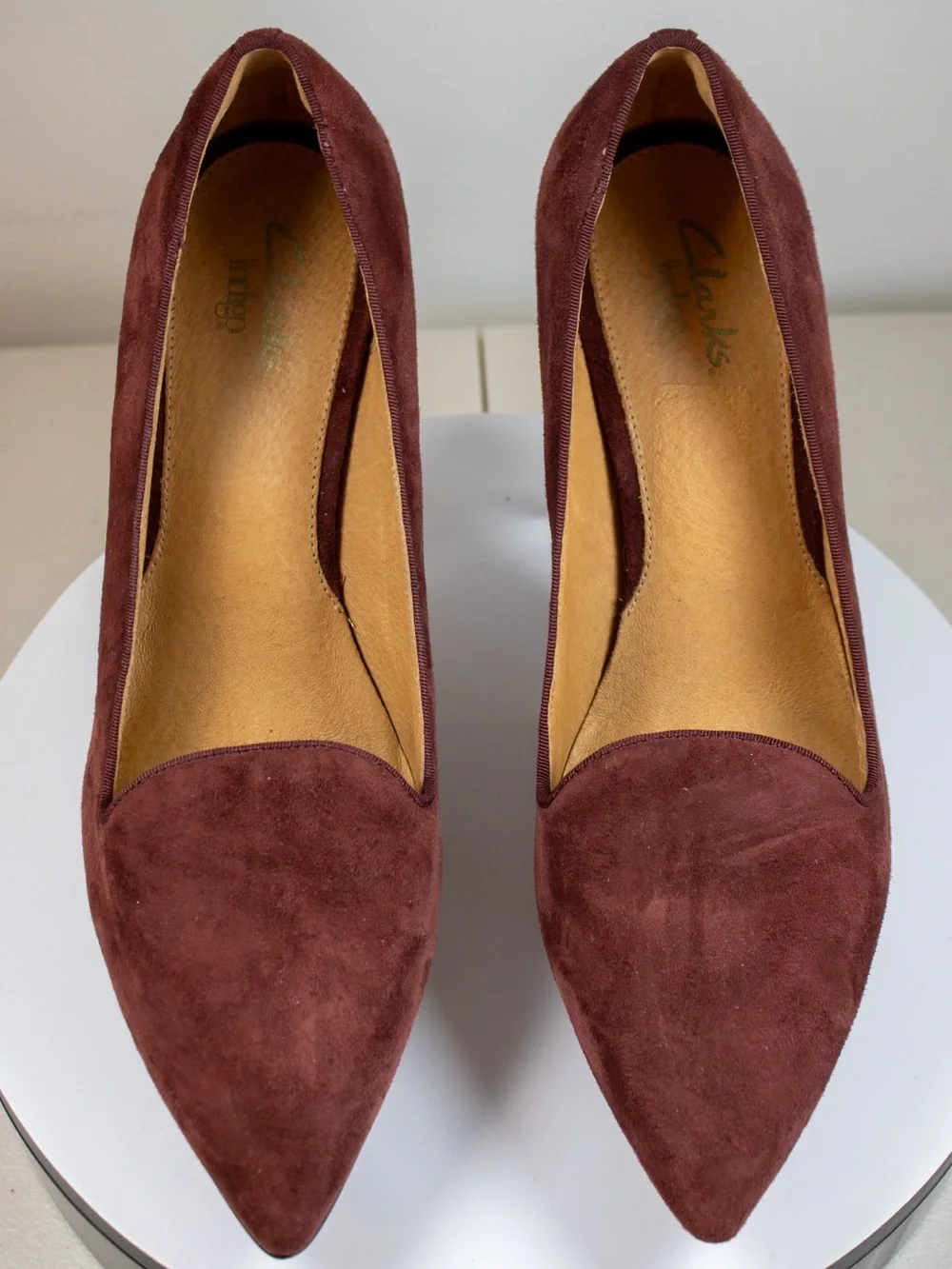 Clarks Indigo Kitten Heel Pointed Suede Pump Deep Burgundy Women's Shoes Size 10